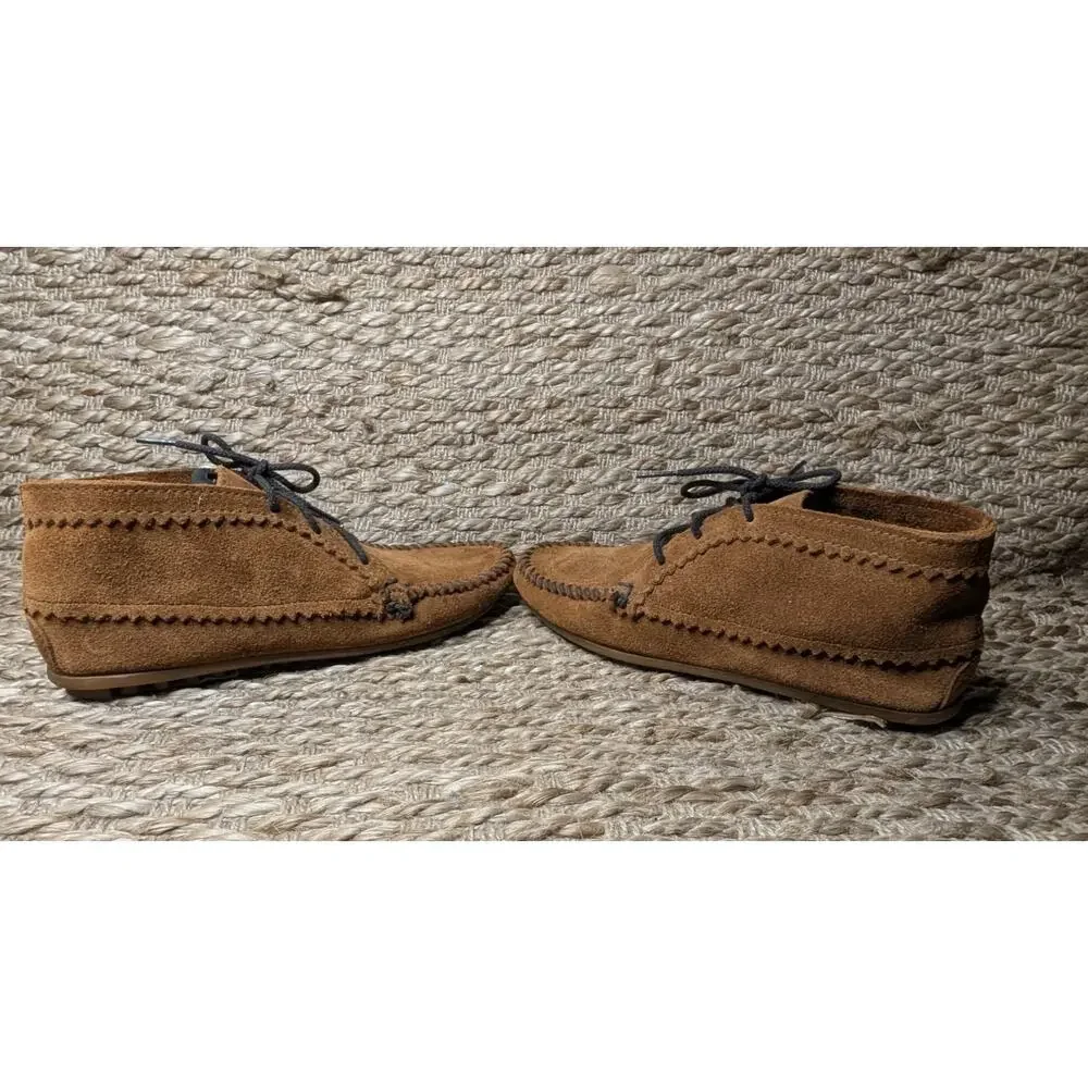 Minnetonka ***excellent worn